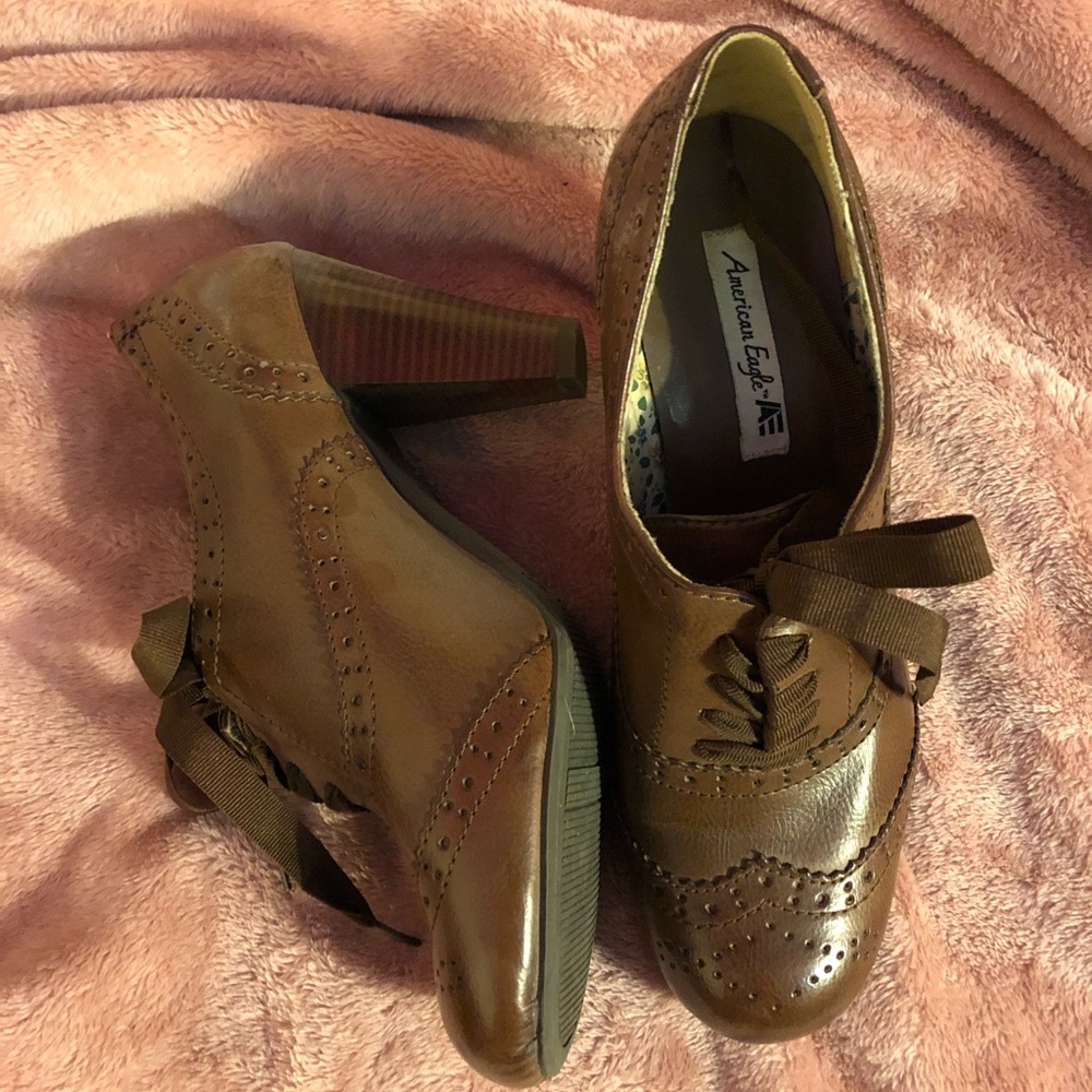 LAST WEEK AVAILABLE - Vintage-Looking Heels